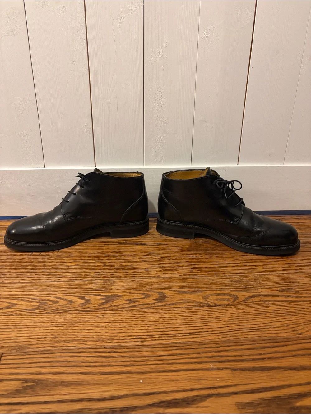Kenneth Cole New York- Made in Italy Black Leather Chukka Boots Men’s (size 11)